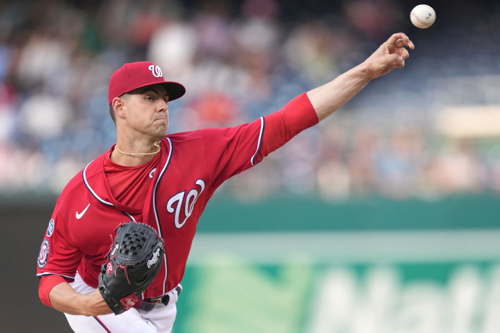 gore pitching red