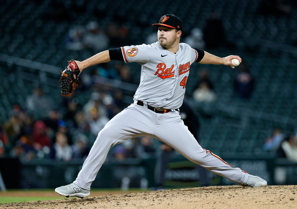 akin gray pitching