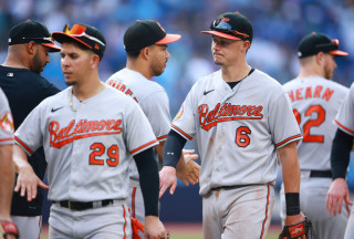 orioles high fives