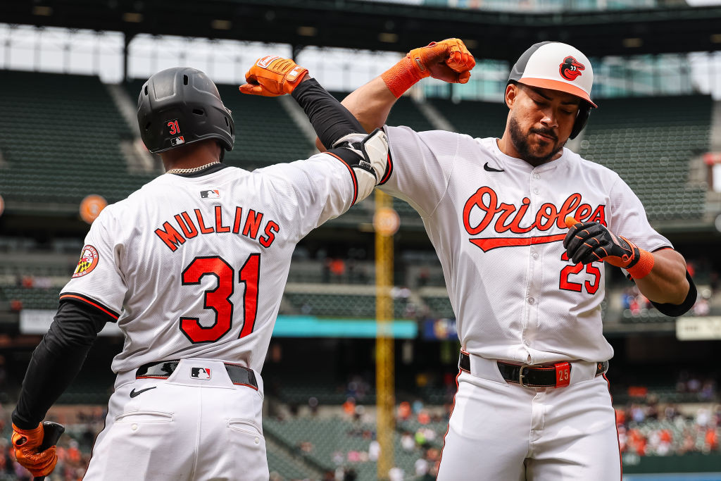 Mullins and Santander celebrate hr