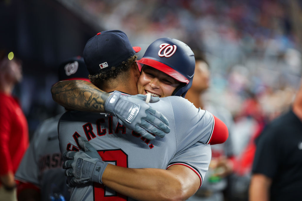 Nick Senzel home run hug