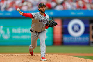 williams pitching gray