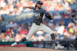 irvin pitching gray