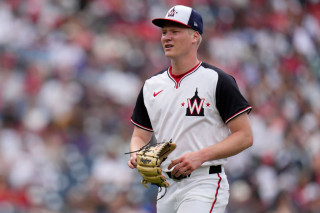 herz on mound white