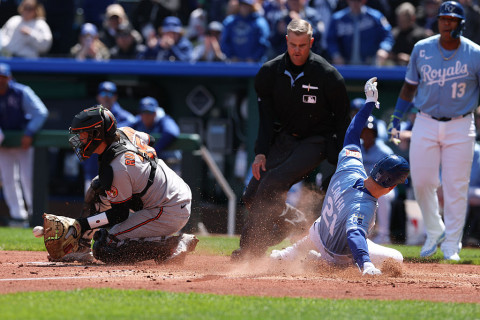Latest defensive lapse costs Orioles in 4-1 loss to Royals (updated)