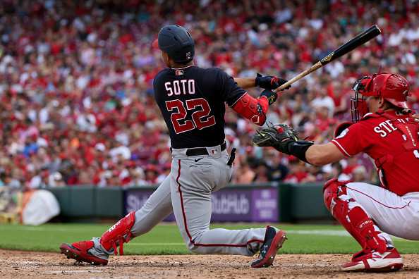 juan soto swinging blue