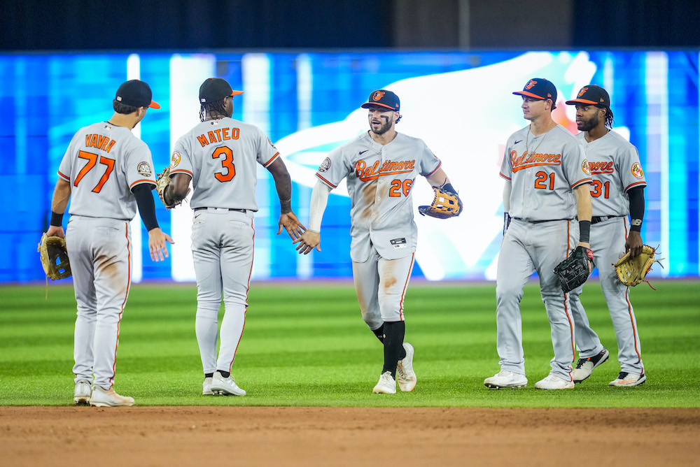 orioles celebrate gray