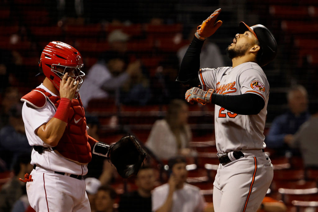 Orioles hit five home runs in soggy 14-8 win in Boston (updated)