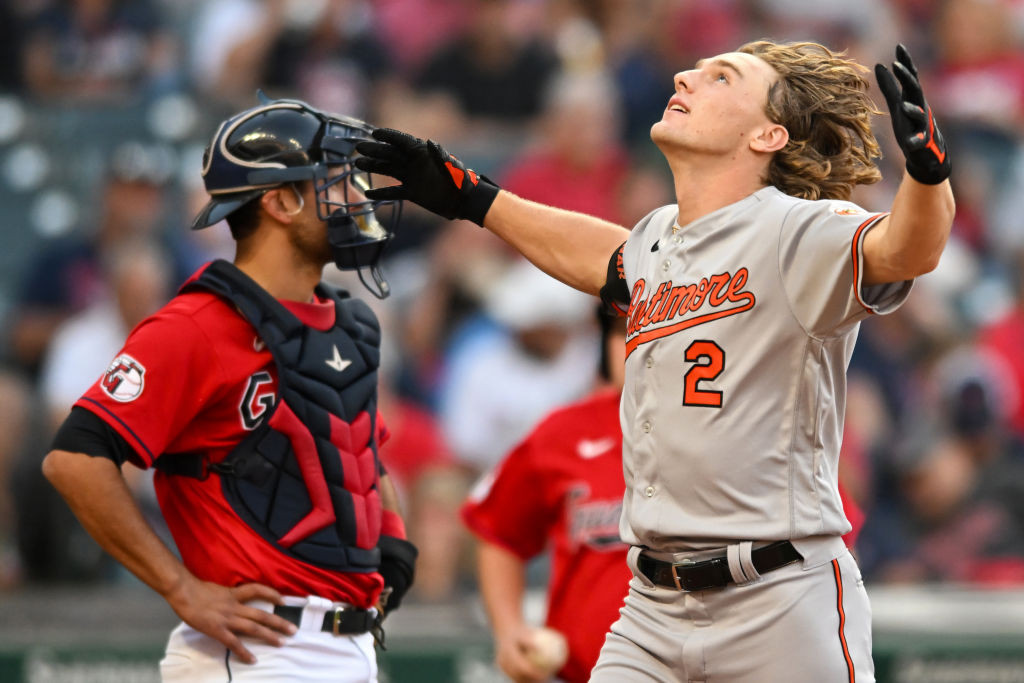 henderson touches home debut gray