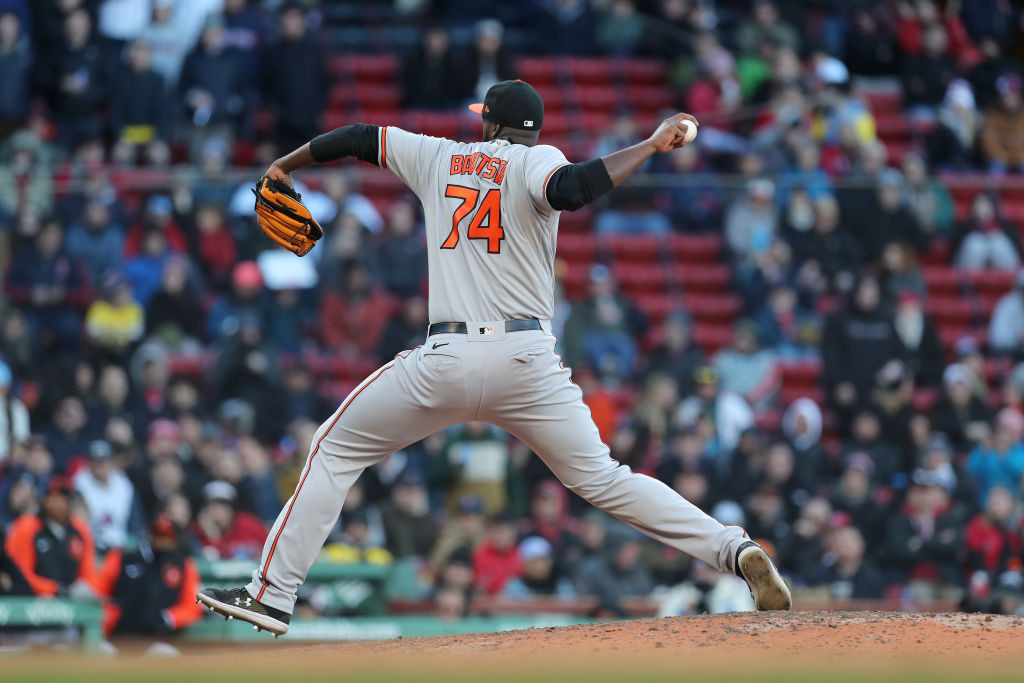 Felix Bautista throwing gray back