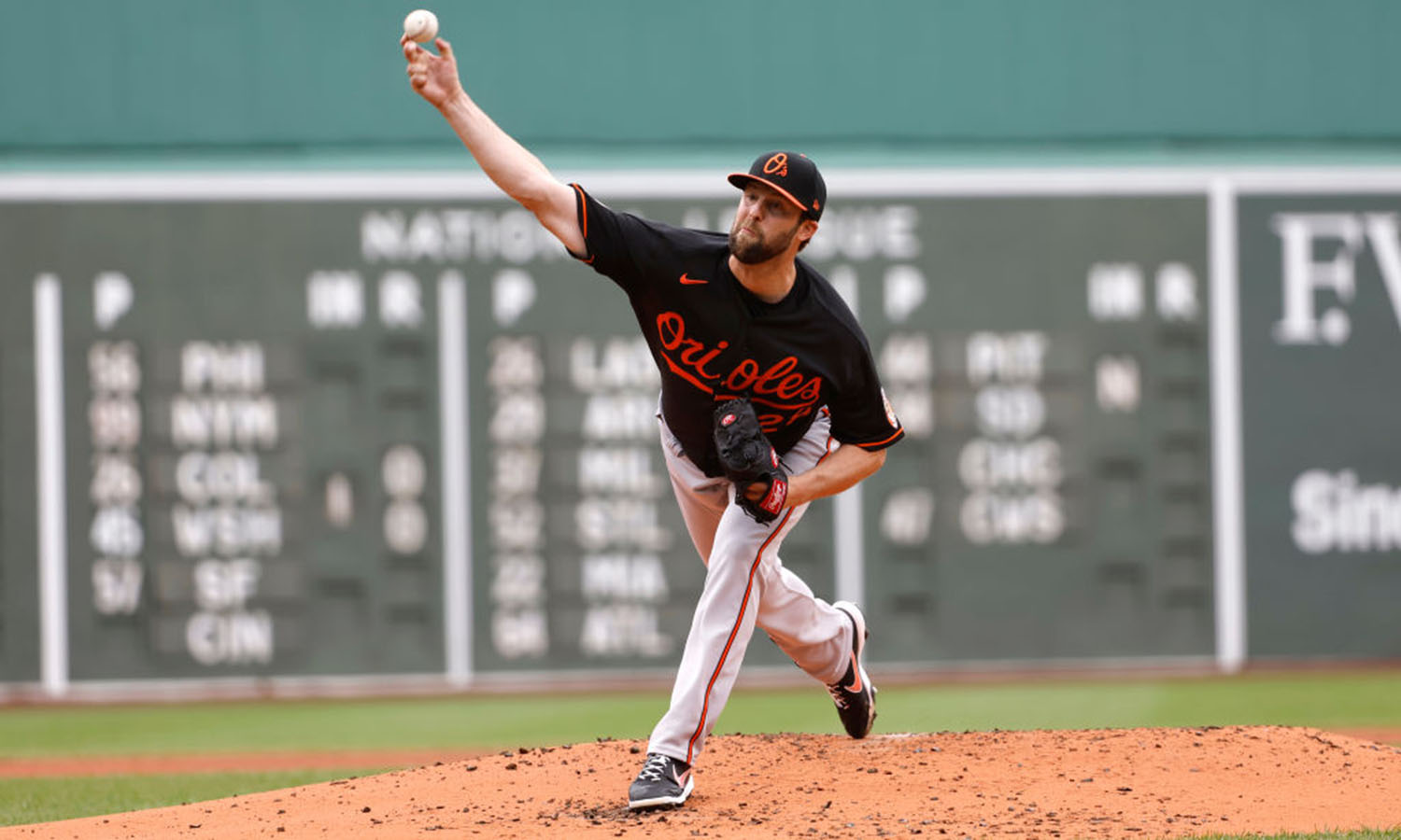 Orioles battle back to tie but can’t win Game 1 (updated)