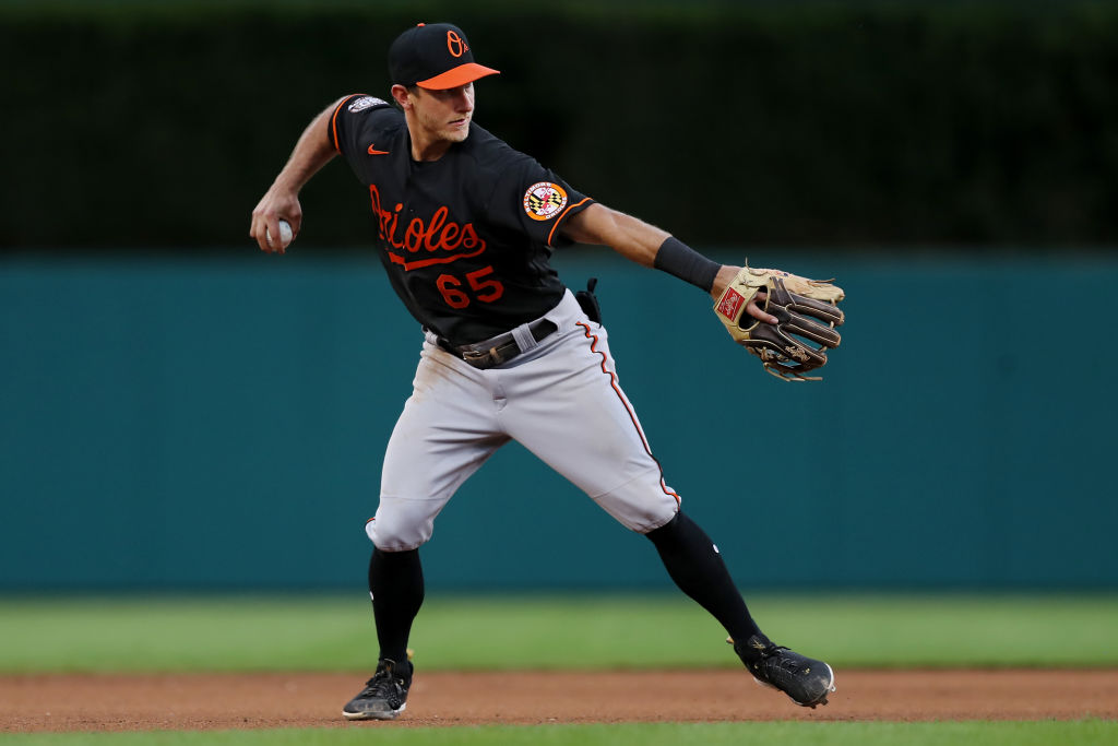 O’s recall Gillaspie, option Bannon