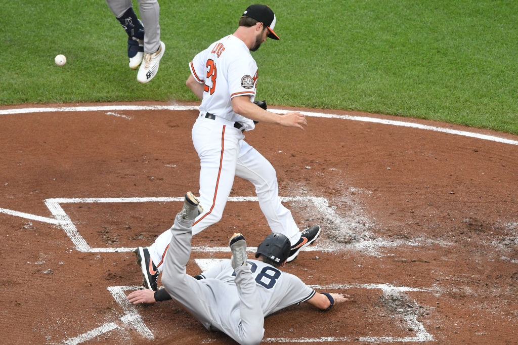 Orioles trade Fry, Lyles goes long in 3-2 loss (updated)