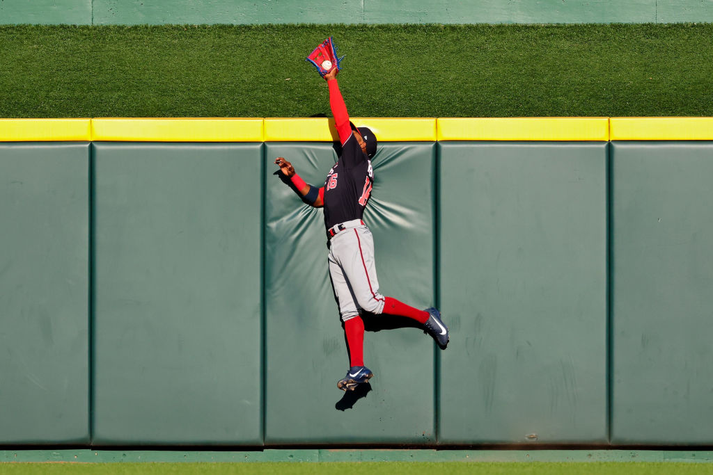 Robles misses out on first Gold Glove Award