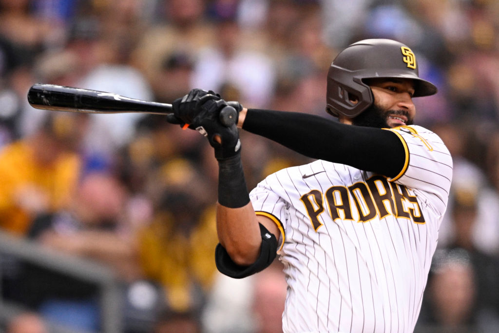 Orioles sign Nomar Mazara to minor league deal