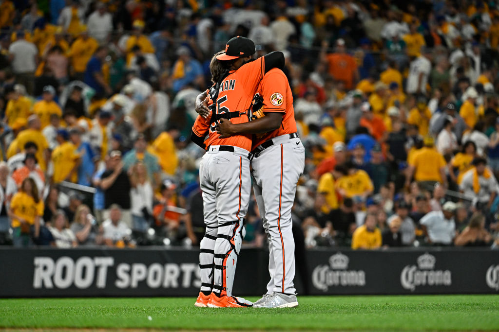 No runs through nine, no problem: O’s pulled it out in the tenth at Seattle Saturday night