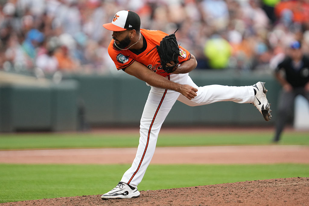 Source: Domínguez traded to Blue Jays for Watts-Brown (updated)