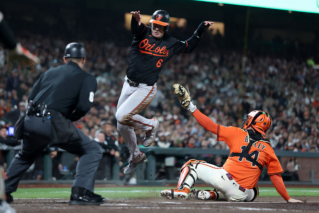 Orioles allow runs in seven of eight innings in 15-8 loss to Giants (updated)