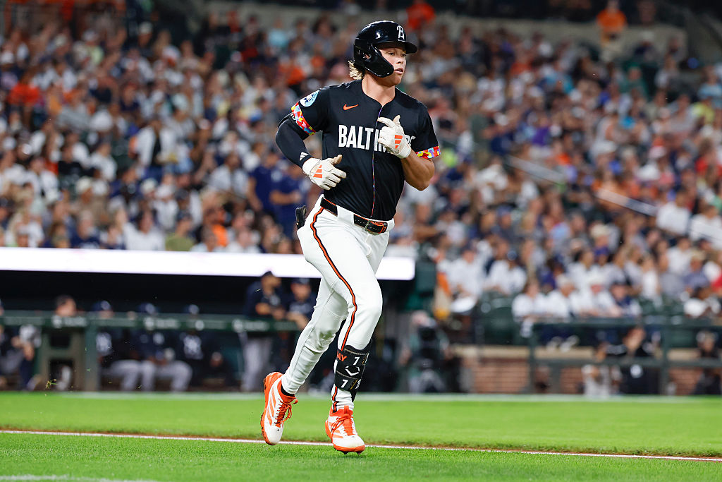 Holliday will begin season on injured list after breaking hamate bone